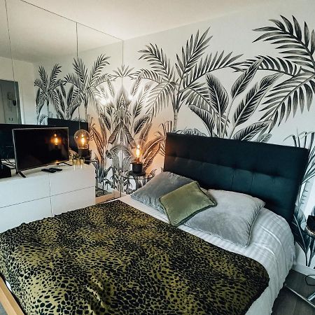 Beautiful Modern Fully Furnished Studio Levallois-Perret Exterior foto